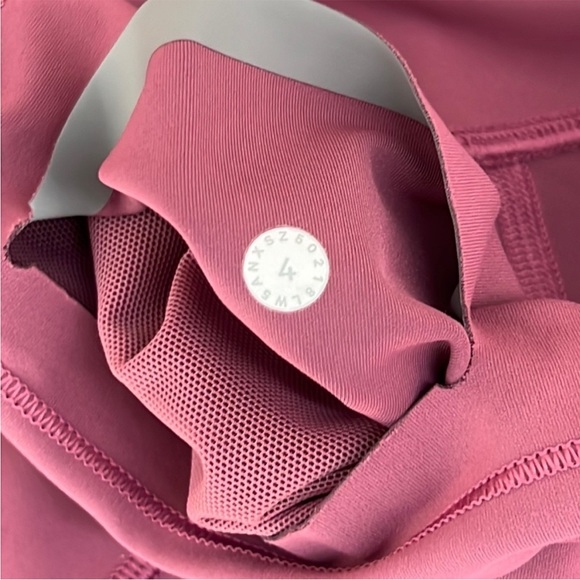 Like New Lululemon In Movement 7/8 Tight *Everlux 25" Moss Rose EUC - Picture 6 of 11
